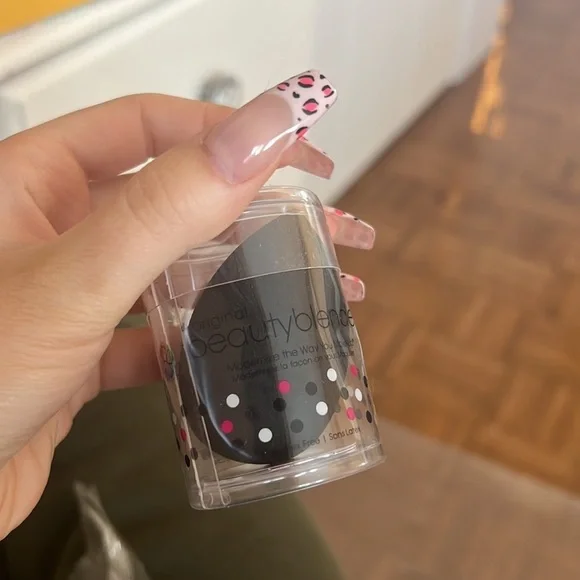 Beauty Blender - Picture 4 of 4